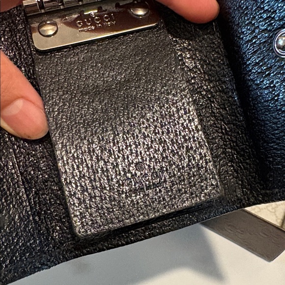 Gucci Black Key Holder No Box - Picture 8 of 16